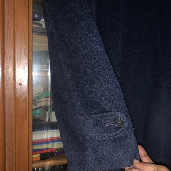 Man Full length Wool Coat. Not sure on size guessing men large.